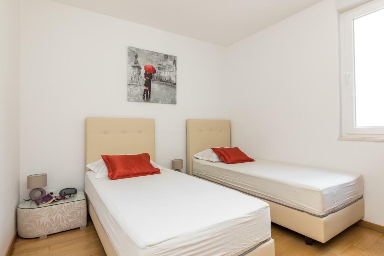 Apartment Marcela With Private Parking Split Exterior foto