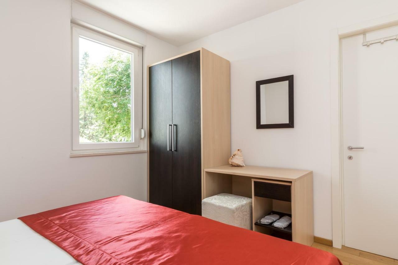 Apartment Marcela With Private Parking Split Exterior foto