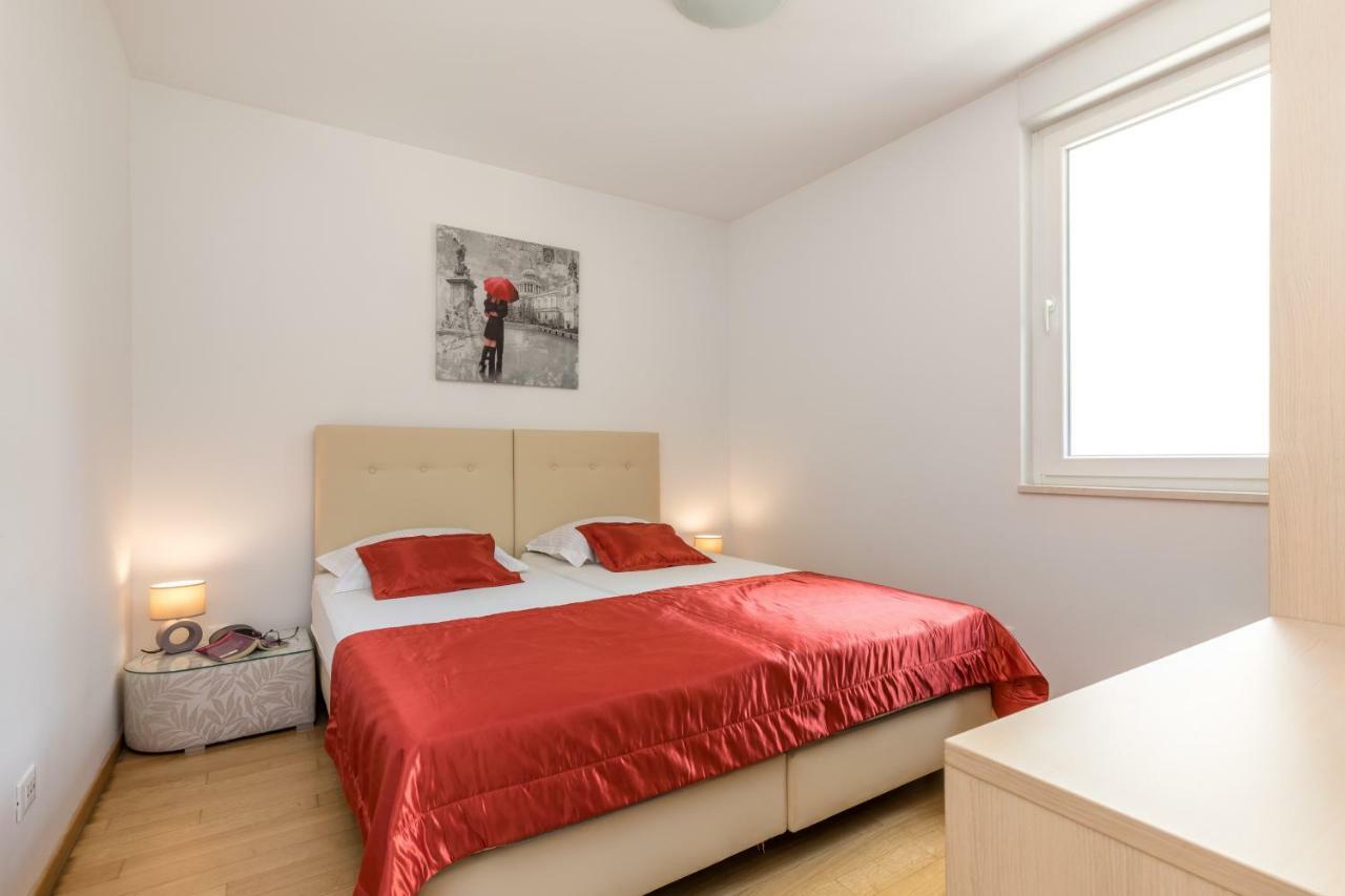 Apartment Marcela With Private Parking Split Exterior foto