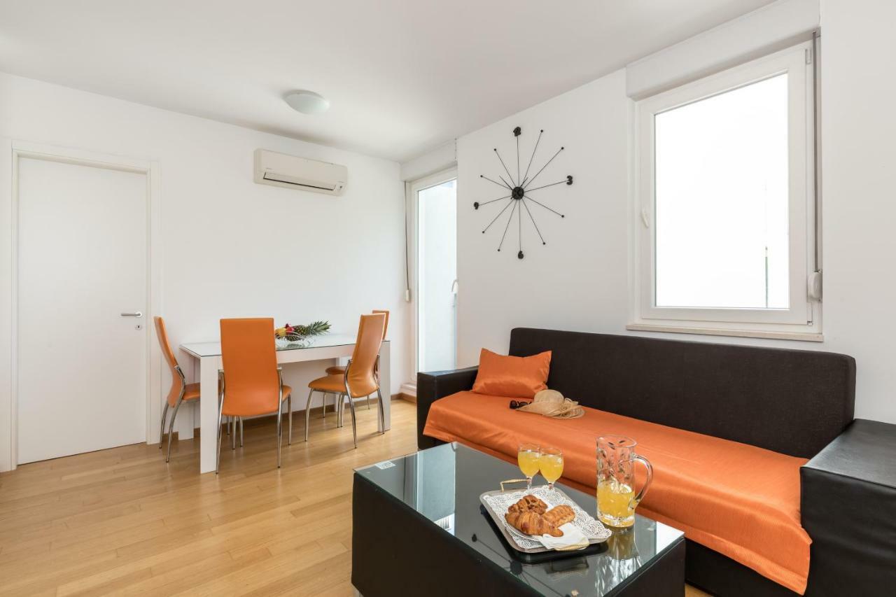 Apartment Marcela With Private Parking Split Exterior foto